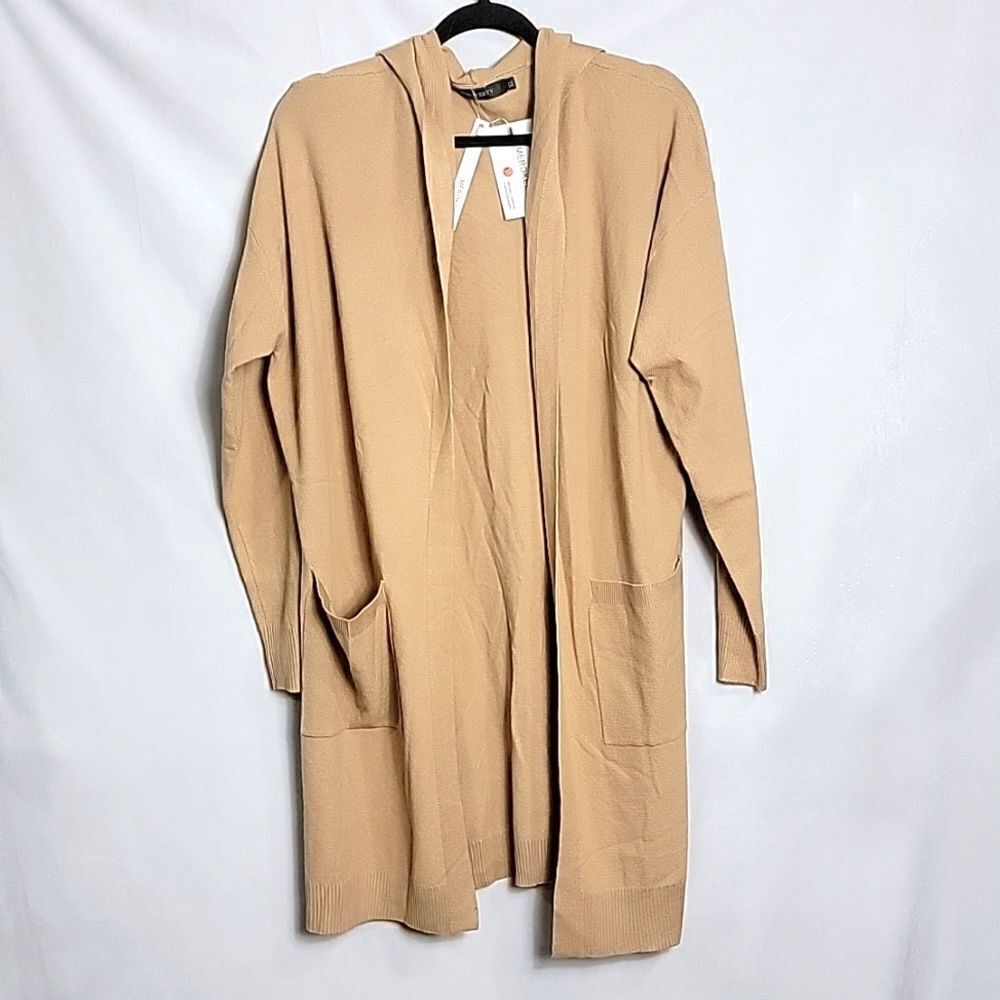 NWT.. MEROKEETY.. cream cardigan..